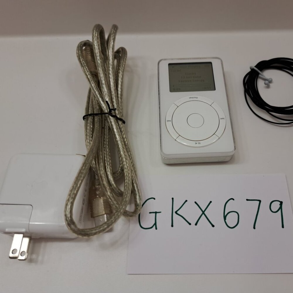 iPod Classic 1st Generation 10GB (+ New Extended Battery + Original Charger) #2